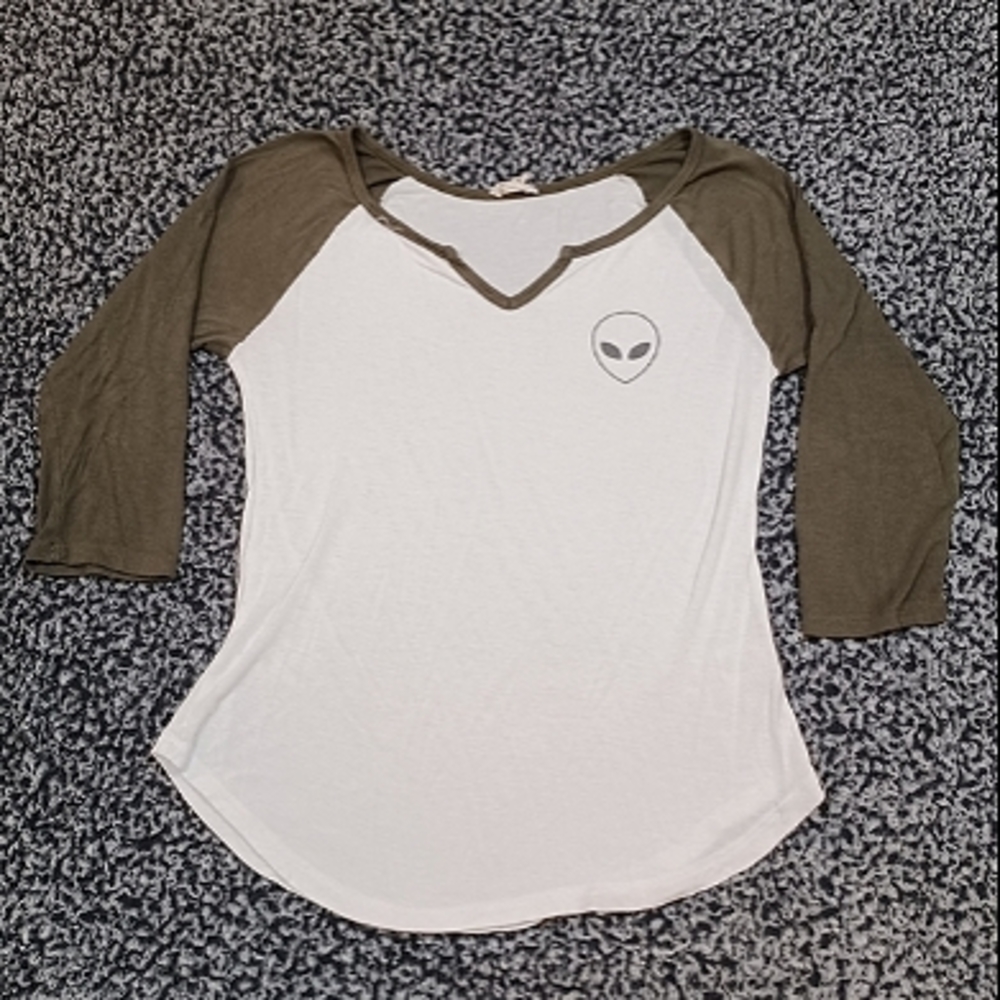 Trillium Alien Raglan Shirt